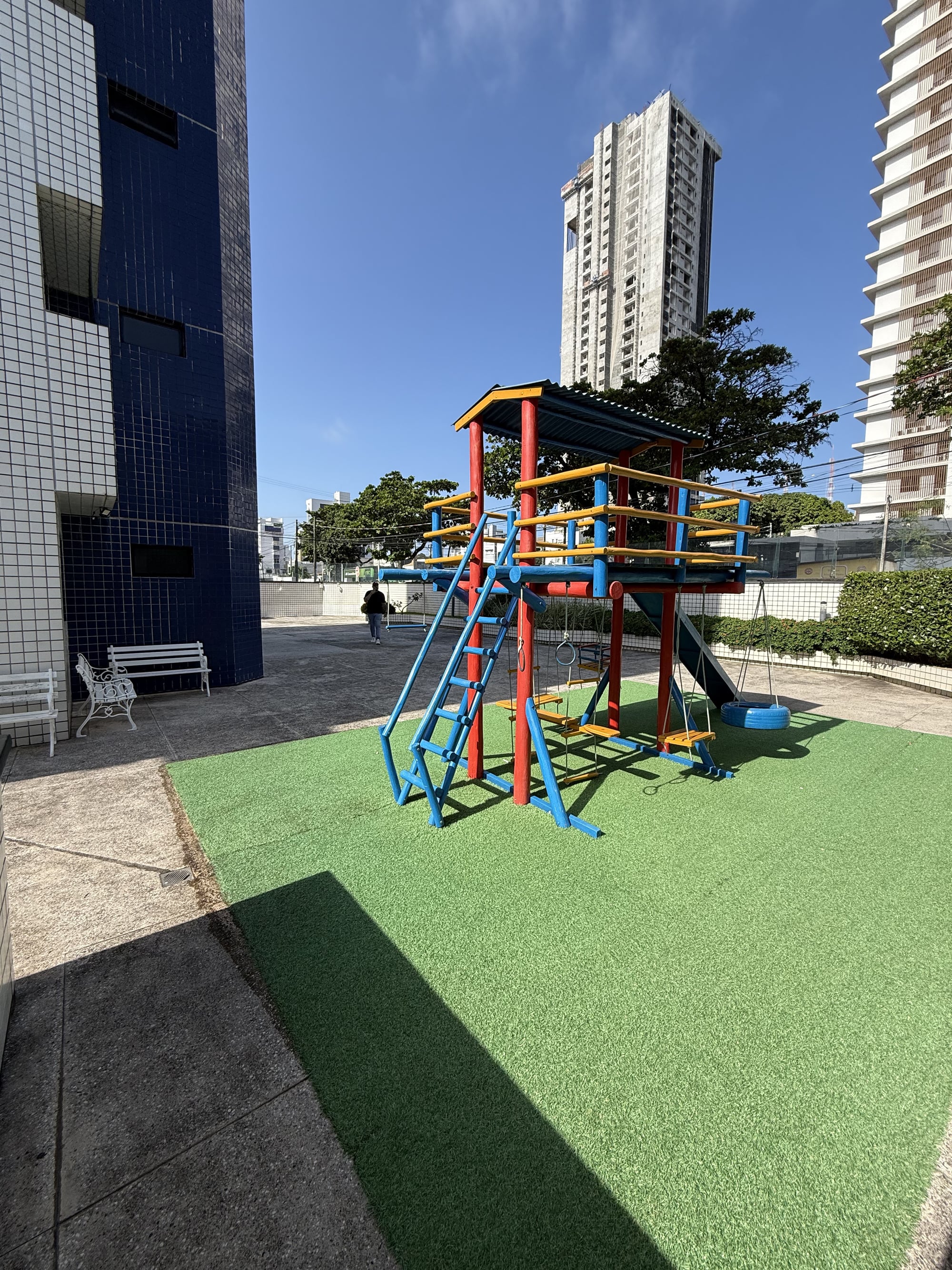 Área externa e espaço kids do Residencial Amadeus Mozart