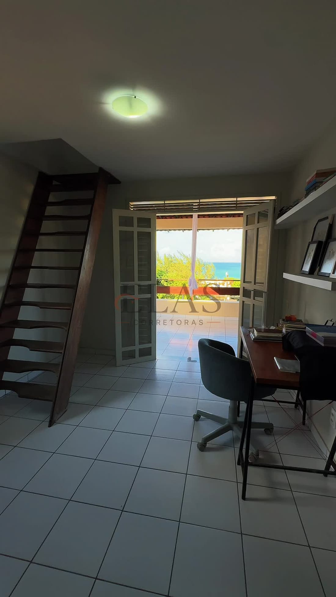 Escritório com vista para o mar na Casa de Ponta Negra